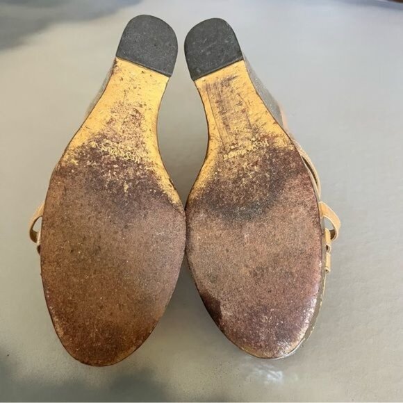 YSL Idole Gold Wedge Platform Patent Leather Nude Sandals - Picture 10 of 11